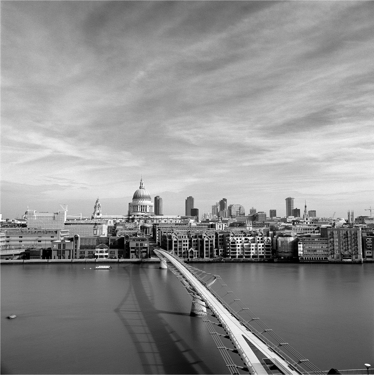 Bill Peronneau - Thames 2 (Millennium Bridge, London)